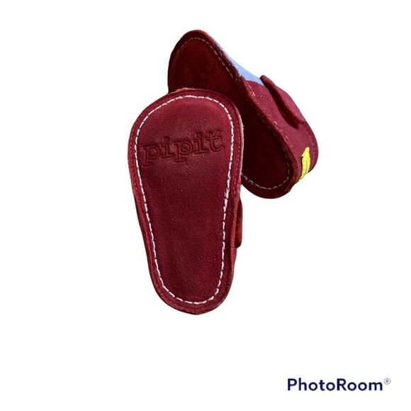 Host Pick! New in Box Kid’s Shoes - Picture 4 of 6